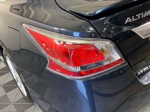 Used 2015 Nissan Altima 2.5 SL w/ Technology Package image 40