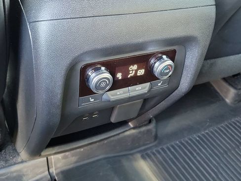 Used 2026 GMC Acadia AT4 w/ Luxury Package AWD/4WD image 21