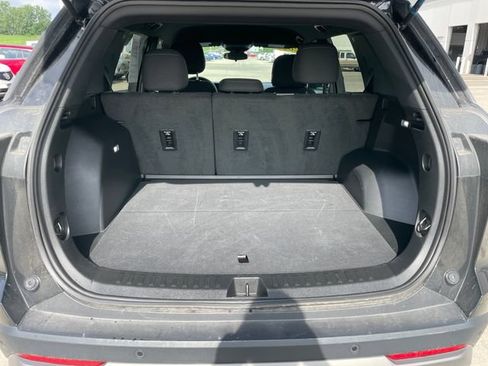 Used 2026 Chevrolet Equinox LT AWD/4WD image 33