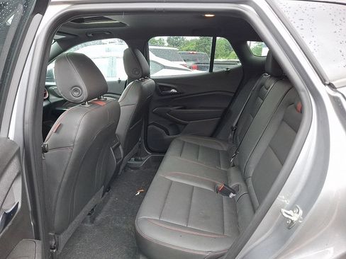 Certified 2024 Chevrolet Trax RS w/ Sunroof Package FWD image 15