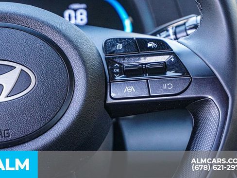 Used 2025 Hyundai Elantra Sport image 30