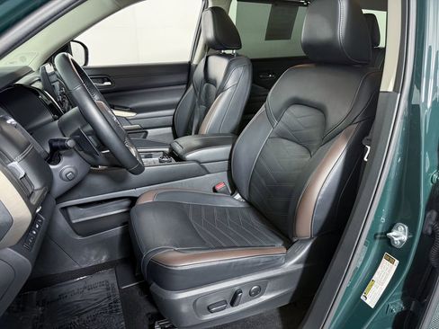 Certified 2023 Nissan Pathfinder Platinum AWD/4WD image 18