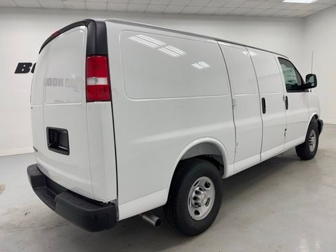 New 2025 Chevrolet Express 2500 Work Van w/ Driver Convenience Package image 5