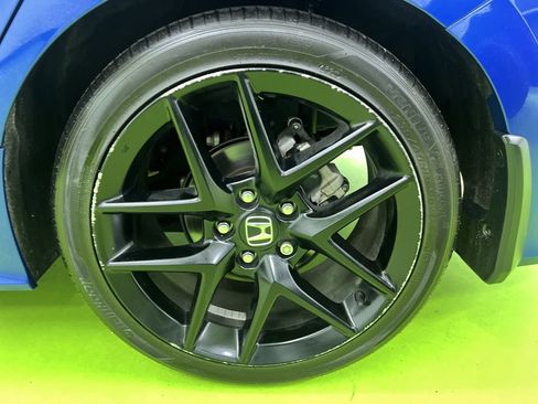Used 2023 Honda Civic Sport image 15