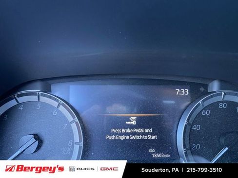 Used 2023 Toyota Highlander XLE AWD/4WD image 10