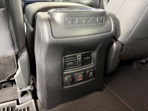 Used 2024 Nissan Titan SV w/ SV Convenience Package image 42