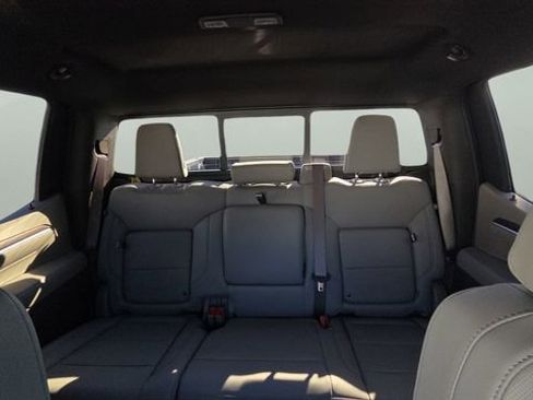 Used 2026 GMC Sierra 1500 SLT w/ SLT Premium Package image 16