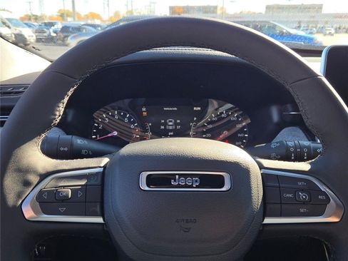 New 2026 Jeep Compass Latitude image 33