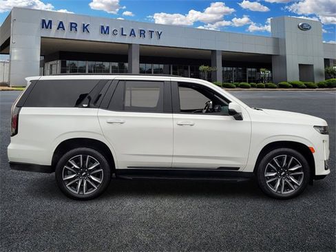 Used 2021 Cadillac Escalade Sport image 2