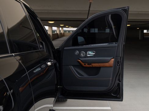 Used 2021 Rolls-Royce Cullinan image 45