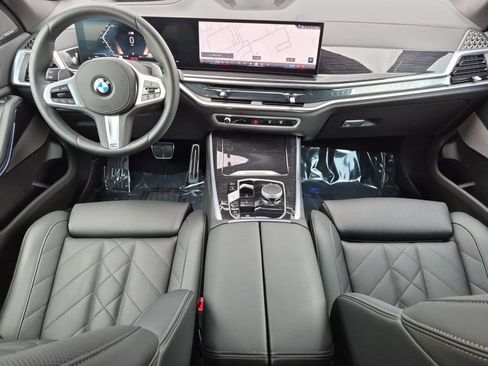 Used 2026 BMW X5 xDrive40i w/ M Sport Package AWD/4WD image 13