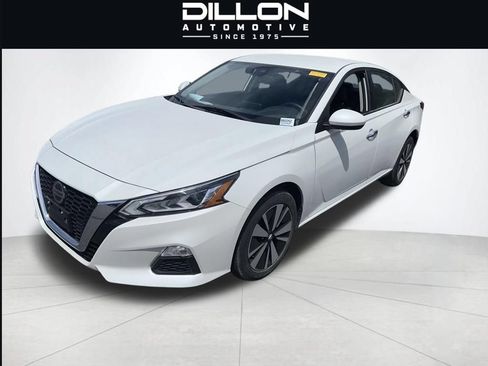 Used 2022 Nissan Altima 2.5 SV AWD/4WD image 14