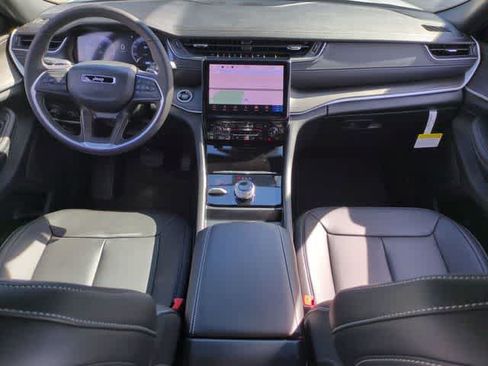 New 2025 Jeep Grand Cherokee L Limited w/ Black Appearance Package image 16