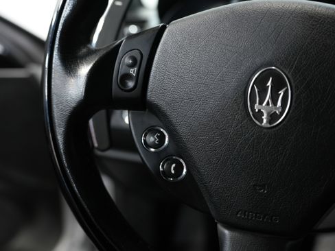 Used 2015 Maserati GranTurismo Sport image 38