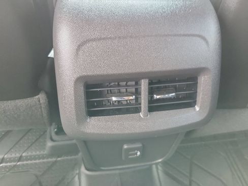 Certified 2023 Chevrolet Equinox RS FWD image 20