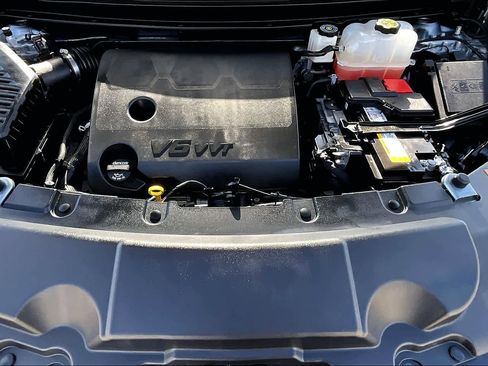 Used 2023 Chevrolet Traverse Premier w/ Redline Edition image 31