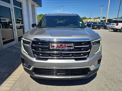 Certified 2025 GMC Acadia Elevation FWD image 2