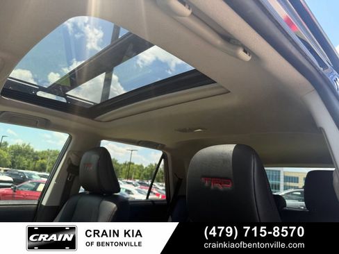 Used 2020 Toyota 4Runner Venture w/ Moonroof Package AWD/4WD image 22