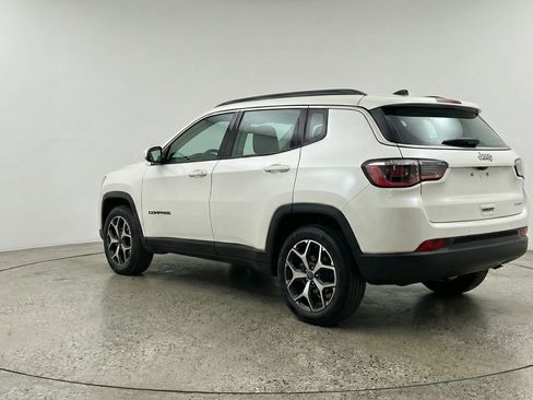 Used 2025 Jeep Compass Limited AWD/4WD image 6