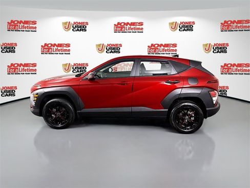 Certified 2025 Hyundai Kona SE image 14
