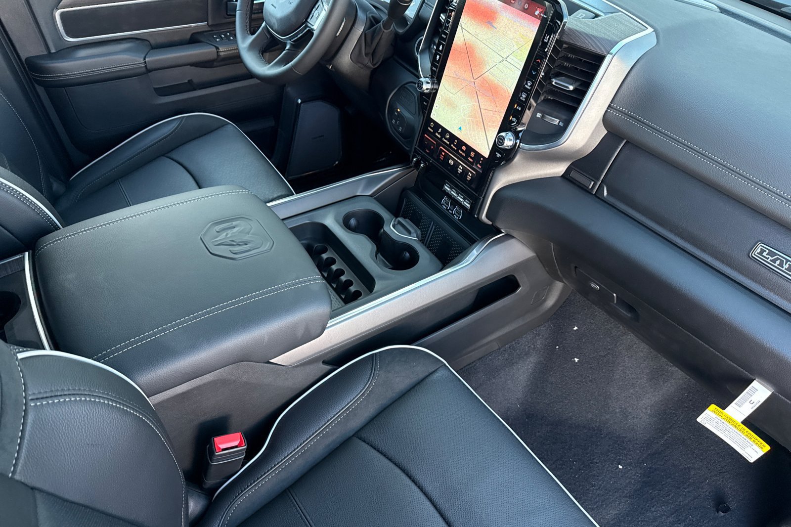 New 2026 RAM 3500 Laramie AWD/4WD image 17