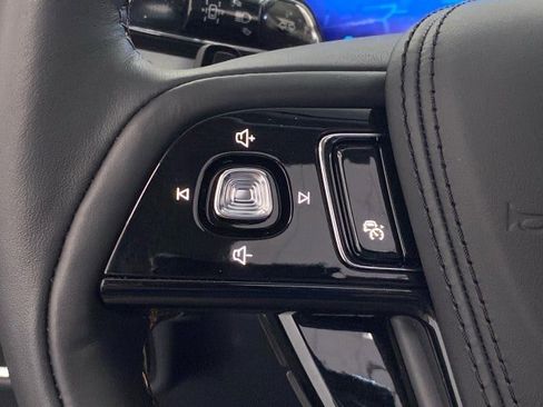 New 2025 Lincoln Aviator AWD w/ Jet Appearance Package image 19