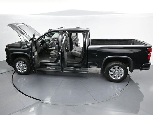 Used 2024 Chevrolet Silverado 2500 High Country w/ High Country Premium Package AWD/4WD image 42