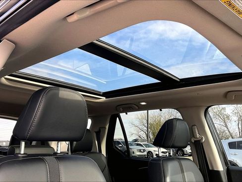 Used 2023 Honda Pilot Touring image 22