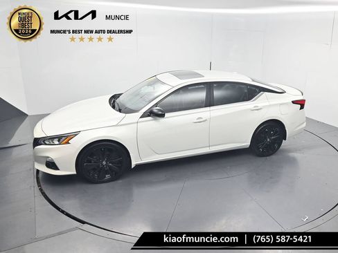 Used 2022 Nissan Altima 2.5 SR w/ Midnight Edition Package AWD/4WD image 49