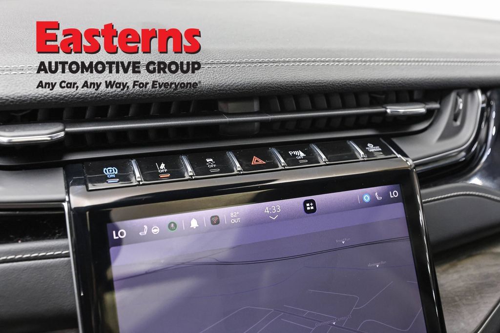 Used 2023 Jeep Grand Cherokee 4WD 4xe image 21