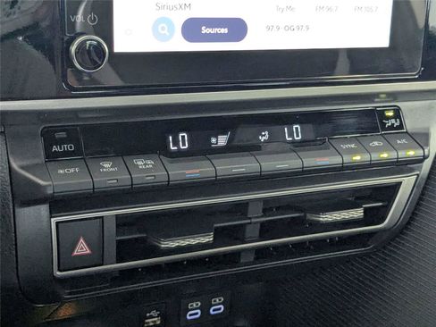 Certified 2025 Toyota Camry SE FWD image 21