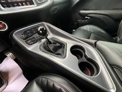 Used 2016 Dodge Challenger SRT Hellcat image 28