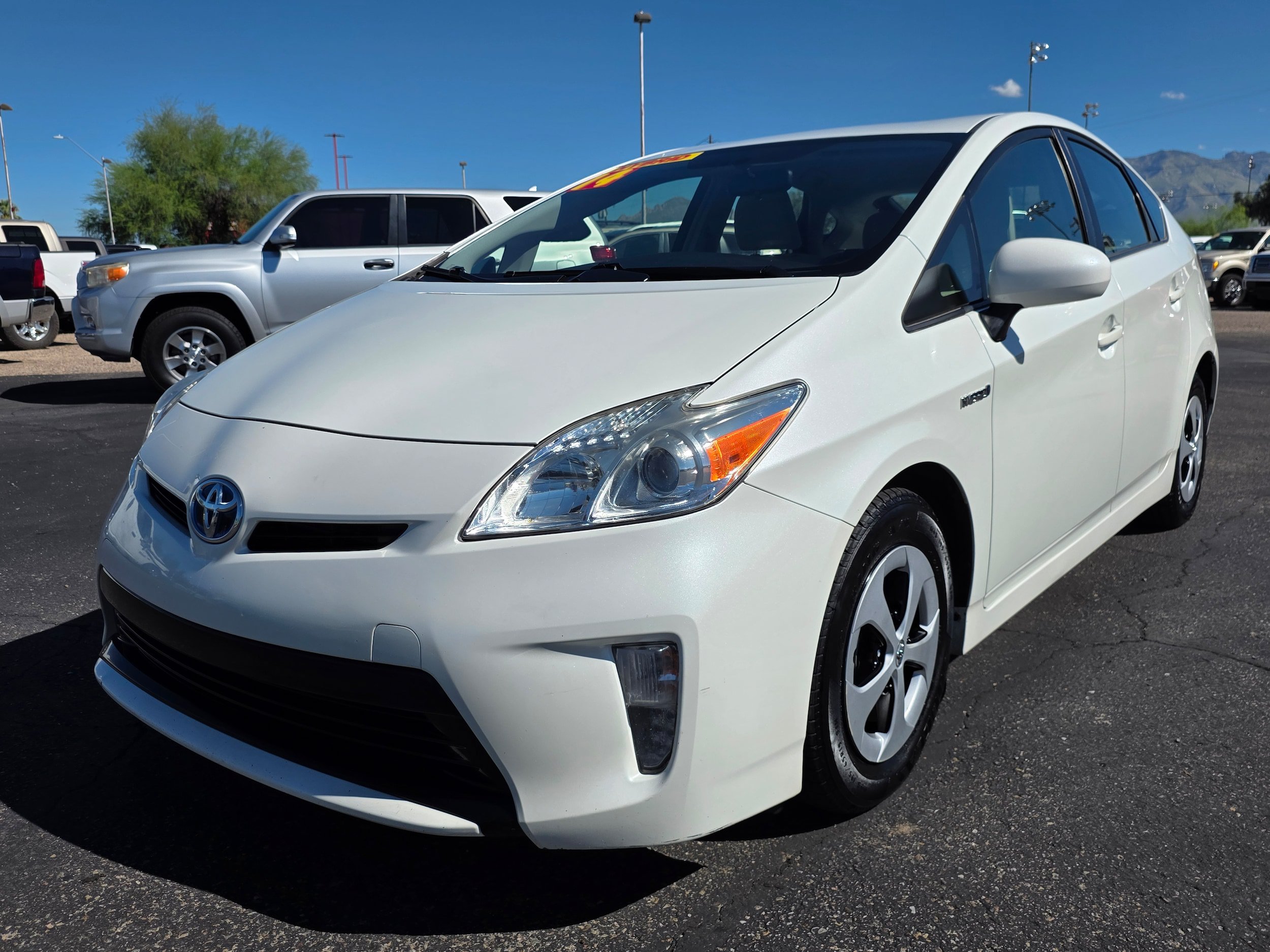 Used 2014 Toyota Prius Three w/ Preferred Accessory Package FWD image 1