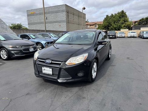 Used 2013 Ford Focus SE FWD image 12