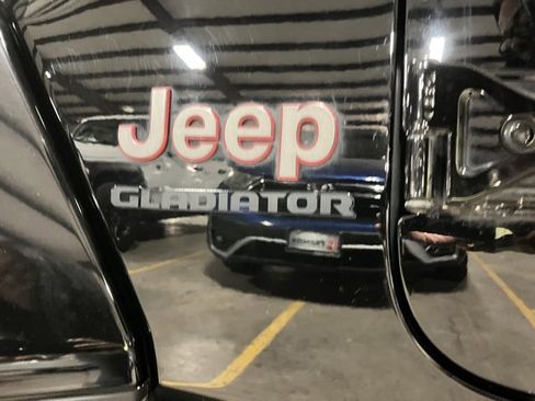 Used 2022 Jeep Gladiator Rubicon w/ LED Lighting Group image 26