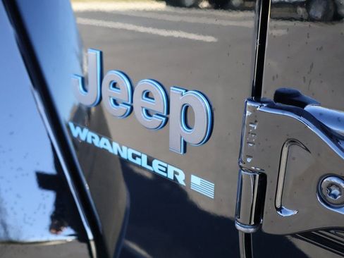 Used 2024 Jeep Wrangler High Altitude image 25