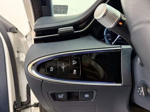 Used 2023 Genesis GV70 2.5T w/ Sport Prestige Package image 20