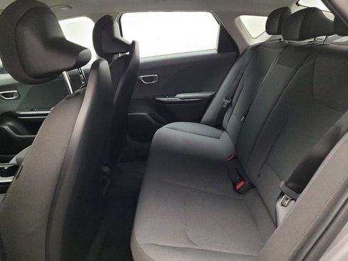 Used 2025 Kia K4 FWD image 18