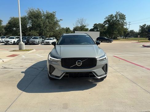 Used 2026 Volvo XC60 B5 Plus w/ Protection Package Premier AWD/4WD image 9