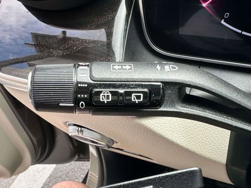 Certified 2023 Mercedes-Benz GLC 300 4MATIC image 23