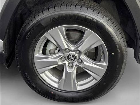 Used 2024 Toyota RAV4 XLE image 9