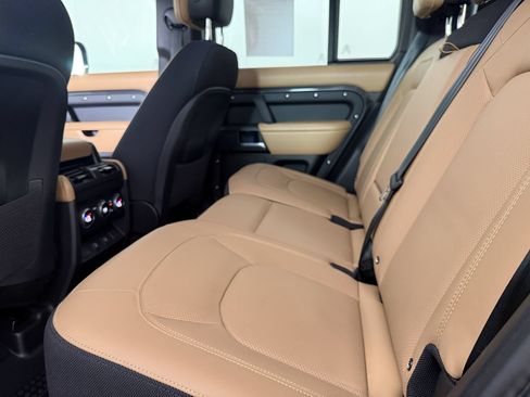 Used 2025 Land Rover Defender 110 V8 AWD/4WD image 24