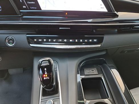 Used 2023 Cadillac Escalade Sport w/ Touring Package image 39