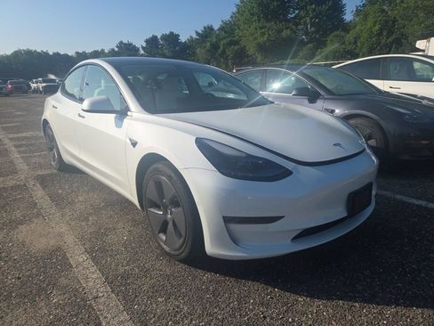 Used 2022 Tesla Model 3 Long Range AWD/4WD image 3