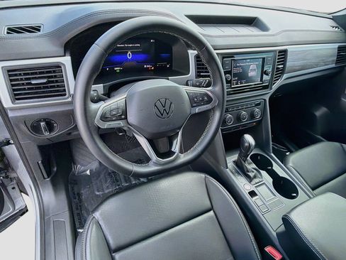 Used 2023 Volkswagen Atlas Cross Sport SE FWD image 24