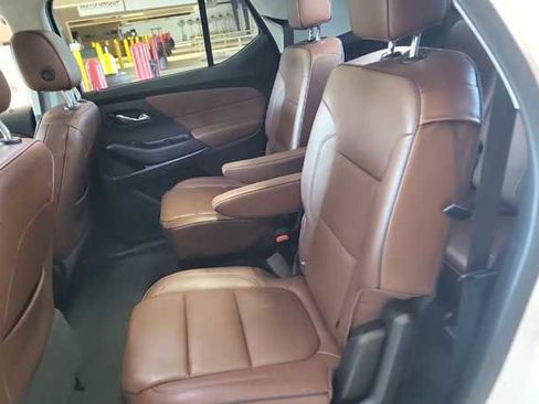 Used 2019 Chevrolet Traverse High Country AWD/4WD image 11