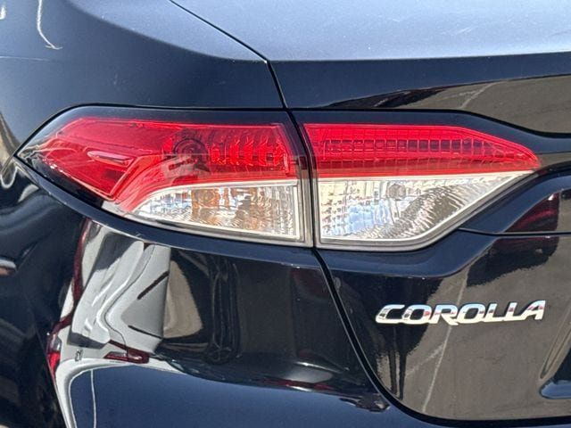 Used 2024 Toyota Corolla LE FWD image 6