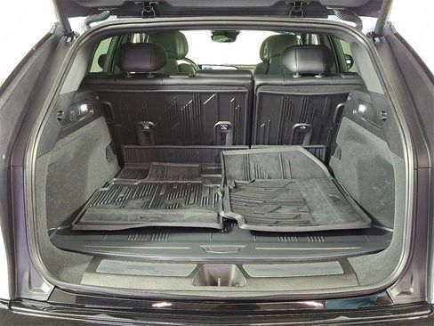 Used 2025 Cadillac Lyriq Sport image 29