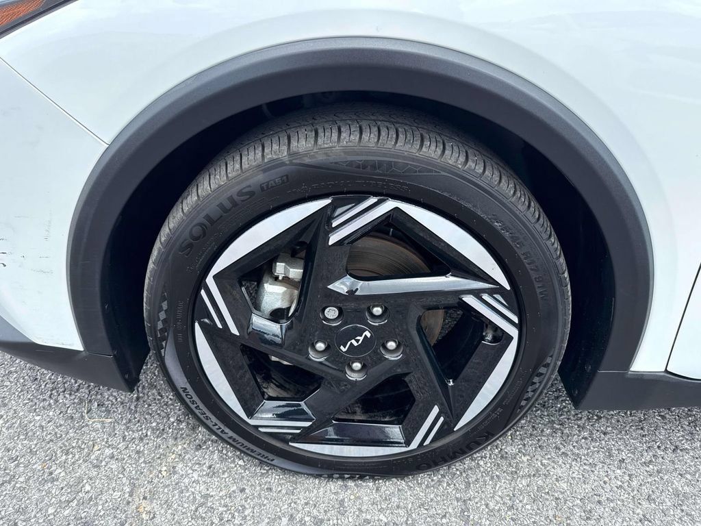 Certified 2025 Kia K4 GT-Line Turbo FWD image 4