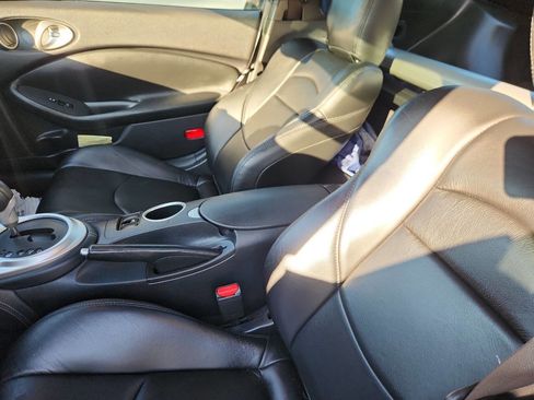 Used 2019 Nissan 370Z Coupe image 8